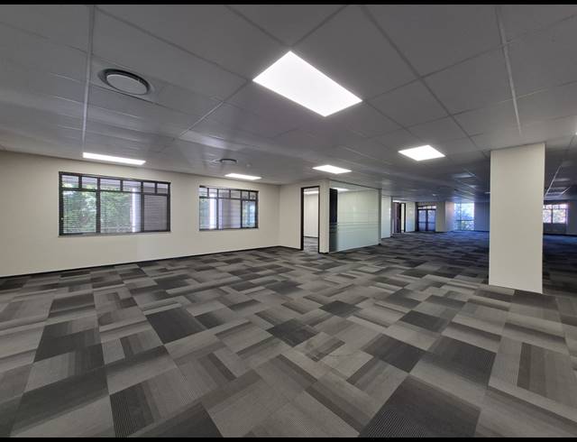 1,012M² OFFICE TO LET IN ILLOVO